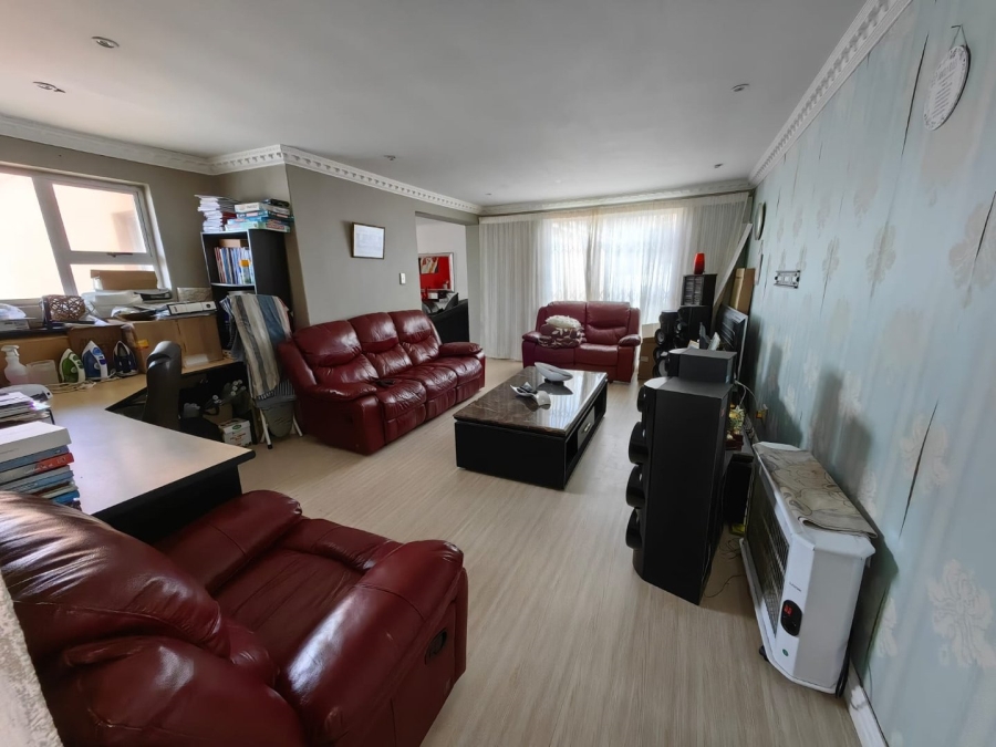 4 Bedroom Property for Sale in Muizenberg Western Cape